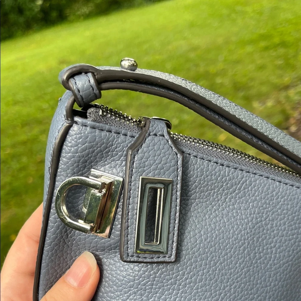 Brand New Without Tags DKNY handbag - Picture 4 of 9
